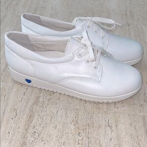 NURSE MATE Women’s White Lace up Leather Nursing Shoes Style #252598 Size 10.5